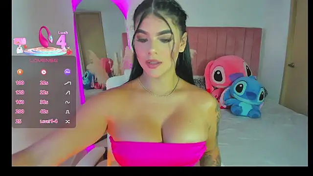 Janettcruz online show from November 18, 9:05 pm