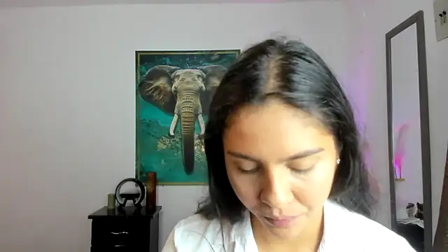 alisaa jhons1 online show from January 13, 11:20 pm