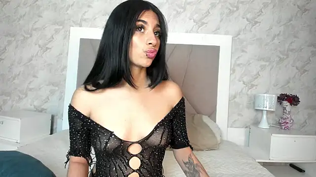 Madhison 5 online show from December 4, 8:31 pm