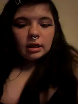 juicygoth202 online show from November 18, 3:29 am