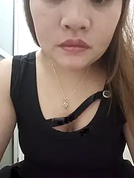 linh-xinh18 online show from November 7, 5:18 pm