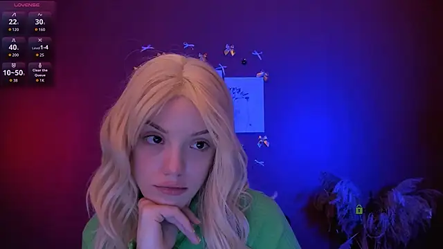 mia starrr  online show from January 5, 8:01 pm