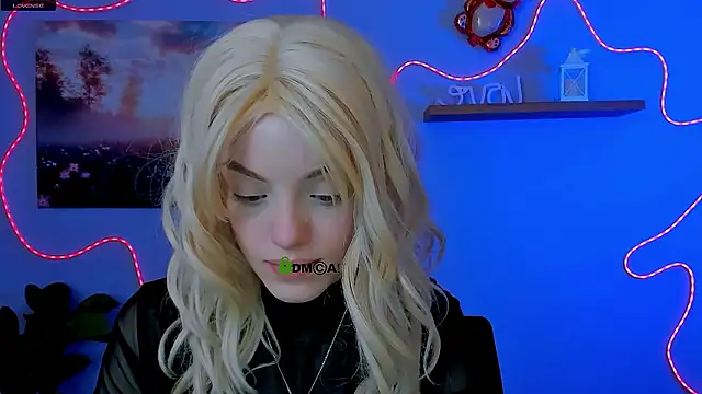 mia starrr  online show from March 15, 8:11 pm