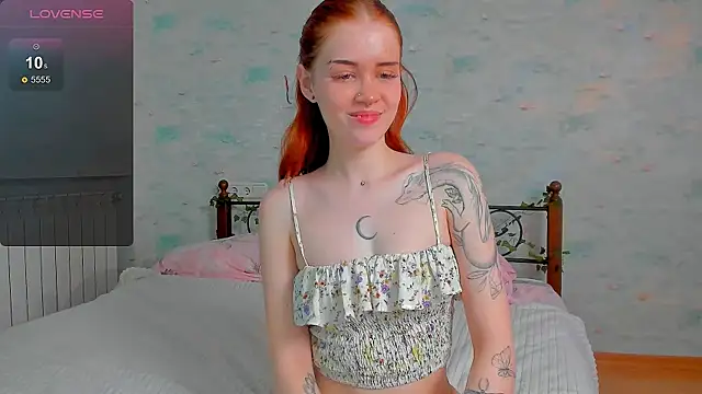 alice with freckles online show from June 7, 10:00 am