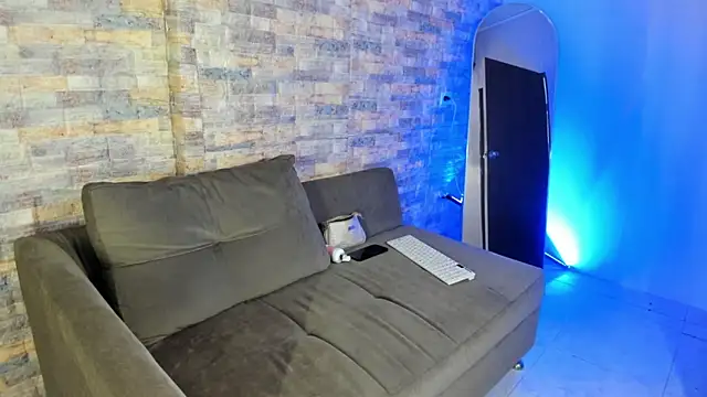 valen gill online show from March 7, 2:24 pm