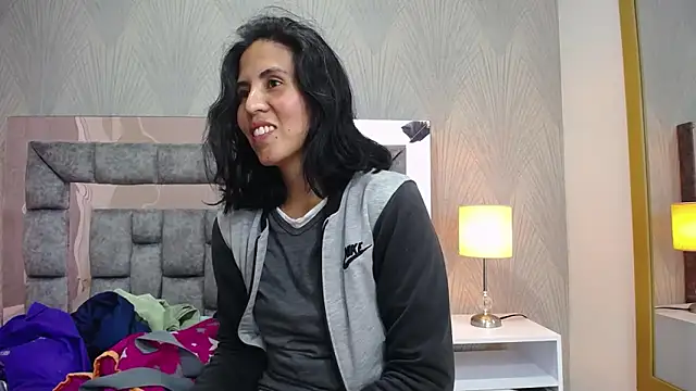 GiselaZivic online show from June 2, 7:04 pm