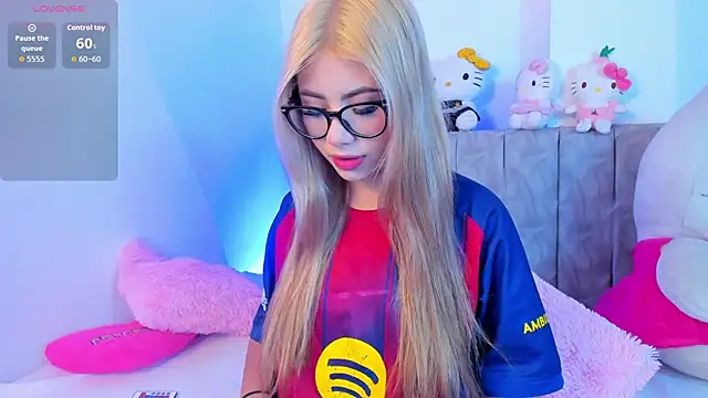 kaathblond  online show from June 16, 1:12 pm