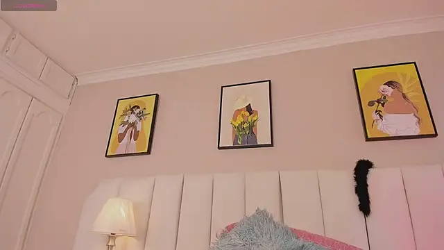 honey vixen  online show from March 10, 8:46 pm