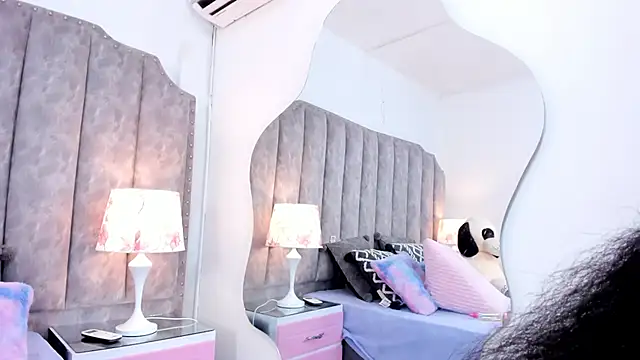 RubyCrox online show from November 27, 8:45 pm