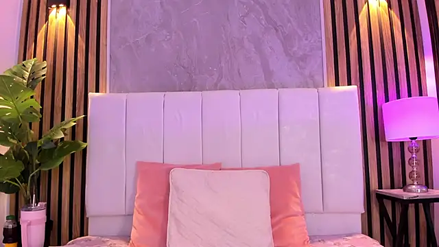 Carlotta de velour online show from May 6, 2:59 am