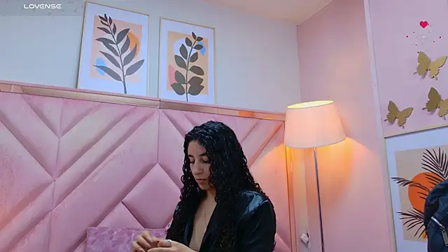 DemiJones  online show from June 18, 4:47 am