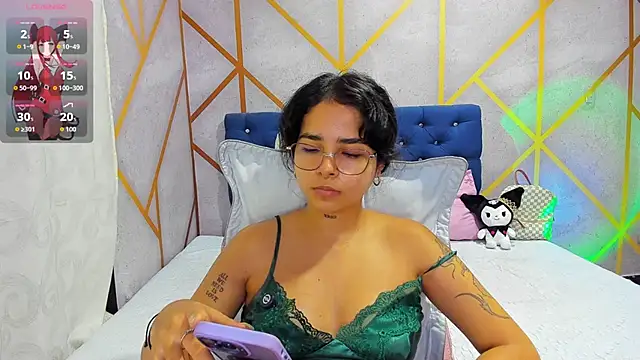  vaiolet owo online show from February 19, 7:30 am