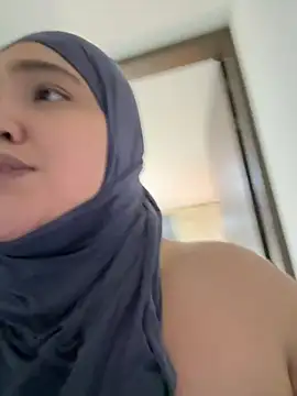 sweetmuslim01 online show from August 2, 11:41 pm