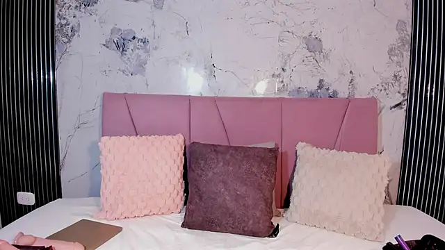 elena wolff online show from July 13, 11:33 am