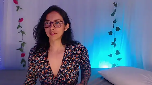 Belladonna lips online show from June 10, 3:38 am