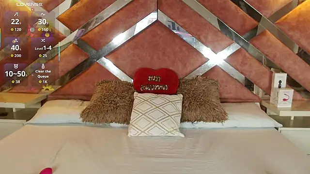 Lily Queen30 online show from November 19, 8:20 pm