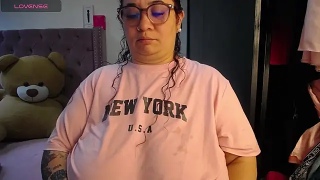 kattybbwbigboobs  online show from June 8, 8:30 pm