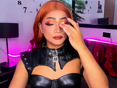 GwennGoddess online show from March 6, 7:25 am