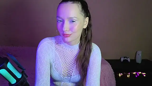 Mia Montary online show from December 2, 6:59 am