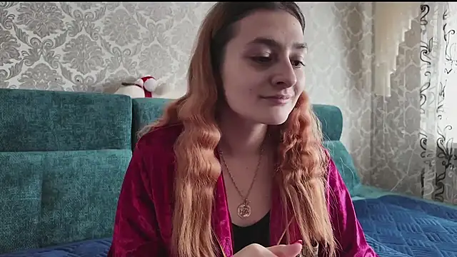 SweetLiaison online show from February 19, 10:37 am