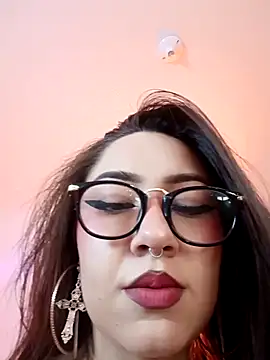  Pariiss online show from May 5, 12:13 am