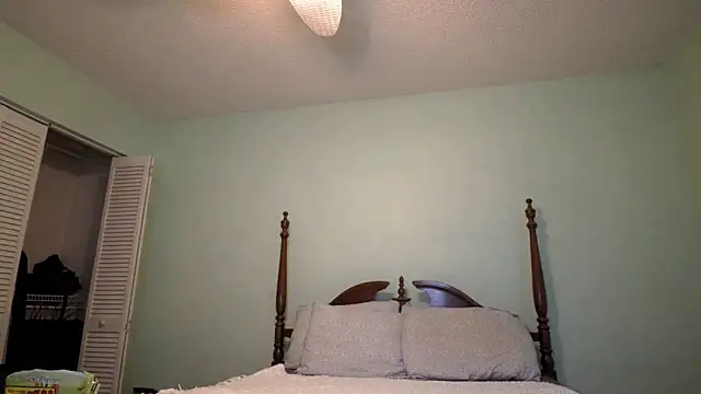 RosieCheeks  online show from August 5, 10:27 pm