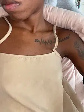 mayalouise online show from February 7, 11:03 am