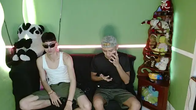 Kurt williams1 online show from December 1, 11:51 pm