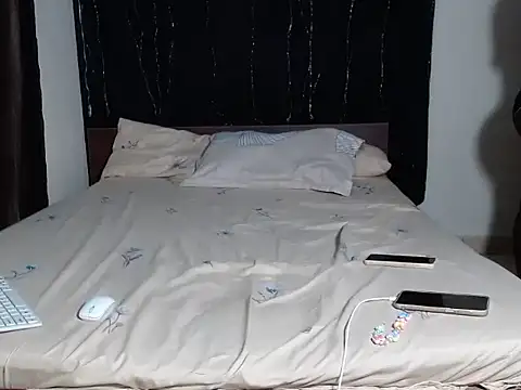 WettLyn online show from November 13, 12:20 am