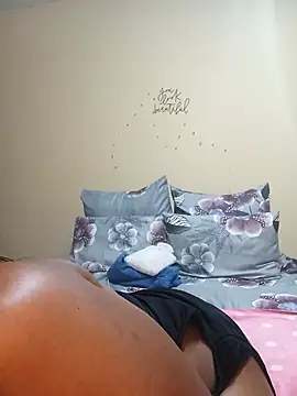 HipsDontLieX95 online show from July 2, 9:43 pm