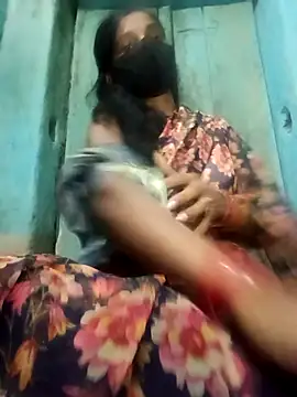 Chandraverma89 online show from June 15, 12:49 pm