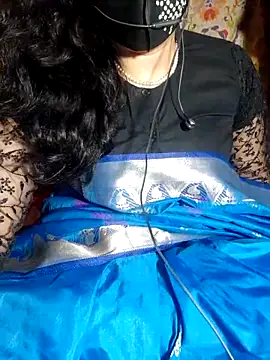 HotGirl23231 online show from May 12, 6:14 pm