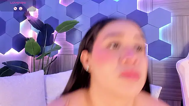 sofiaivanova online show from February 13, 3:41 am