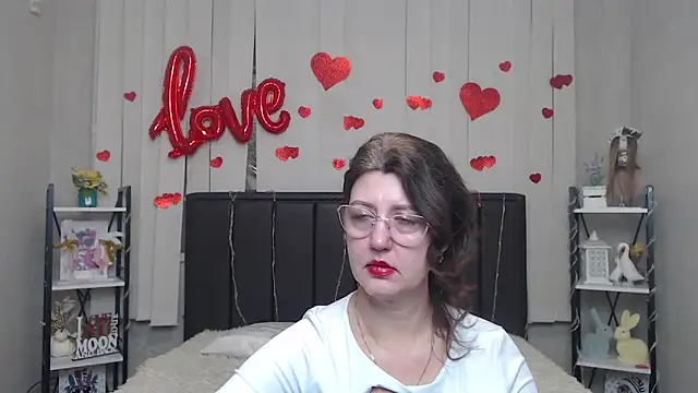 RoseHille online show from March 8, 6:06 am