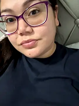 Xooyy online show from November 15, 6:42 pm