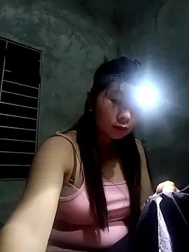 vangkt-cute online show from April 26, 8:06 pm
