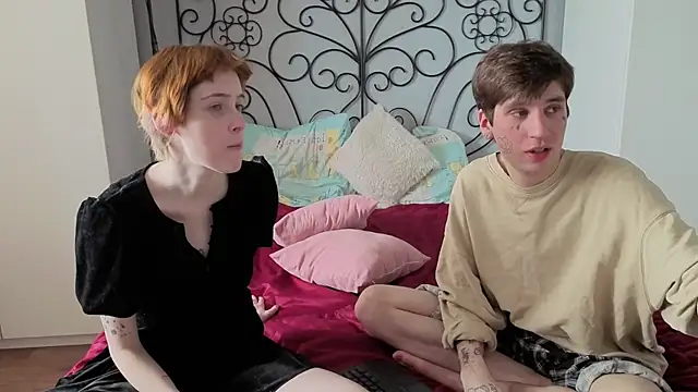 Danny loves Mary online show from May 3, 1:53 am