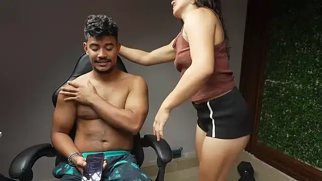 crimson heart1 online show from January 9, 1:37 pm