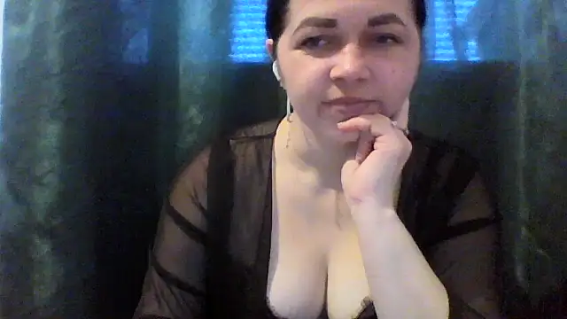 Vitalina282128 online show from April 28, 6:39 am