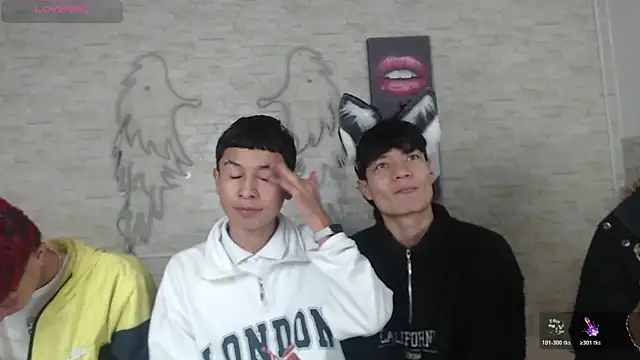 axel milo kairo and noa online show from November 22, 4:15 am