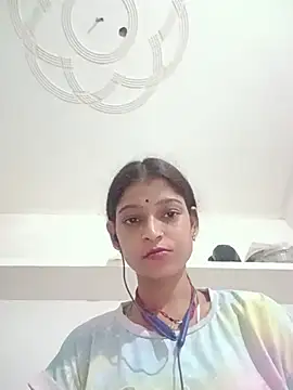 Mohnicute online show from July 10, 6:30 pm