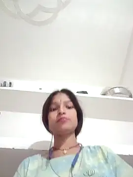 Mohnicute online show from May 2, 5:27 pm