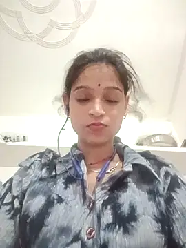 Mohnicute online show from May 1, 11:46 am