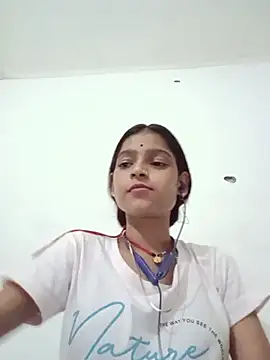 Mohnicute online show from July 21, 7:03 pm