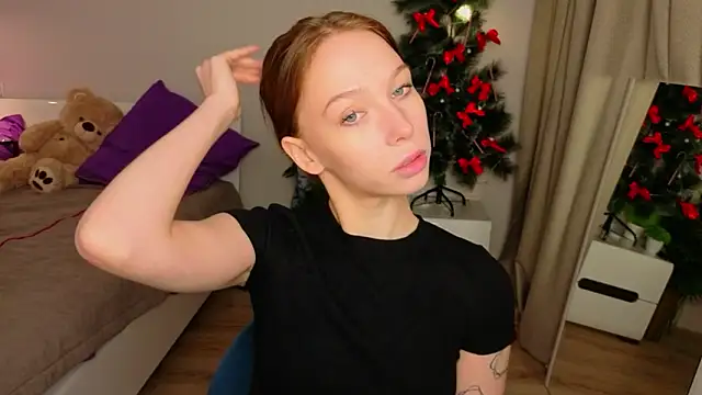 LilyPoetry  online show from January 14, 11:59 am