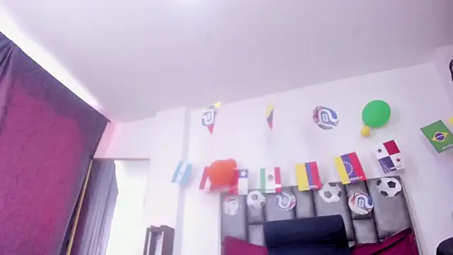 sarahhernandez online show from July 4, 3:08 pm
