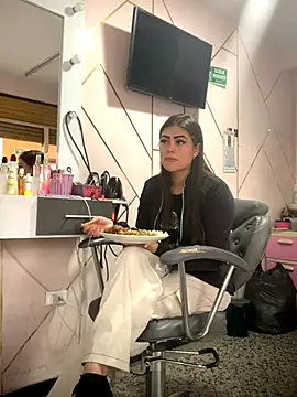 XIIMENA7 online show from November 13, 7:24 pm