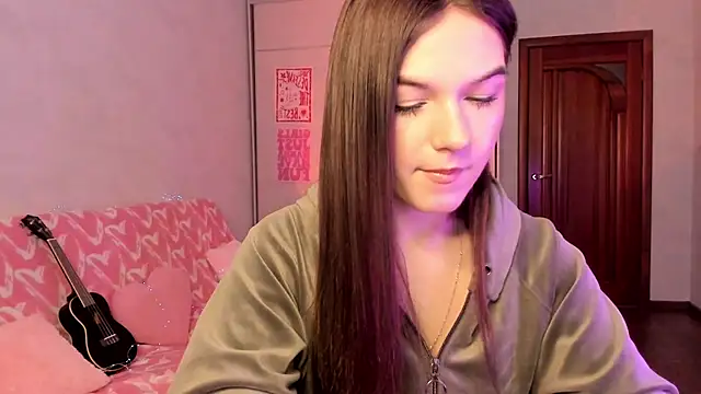 luna lust 212 online show from May 3, 4:49 am