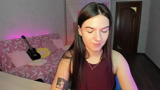 luna lust 212 online show from June 25, 4:34 am