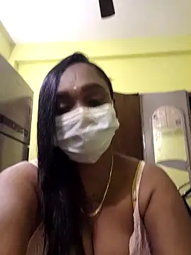 Dharshini98 online show from February 15, 2:49 pm